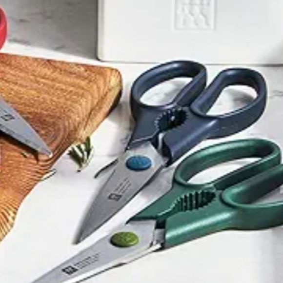 Zwilling Now S Multi-Purpose Shears- Blueberry Blue - Picture 4 of 6